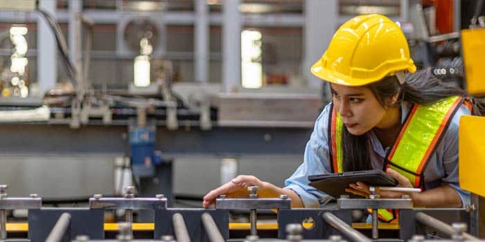 female-machining-2-mini
